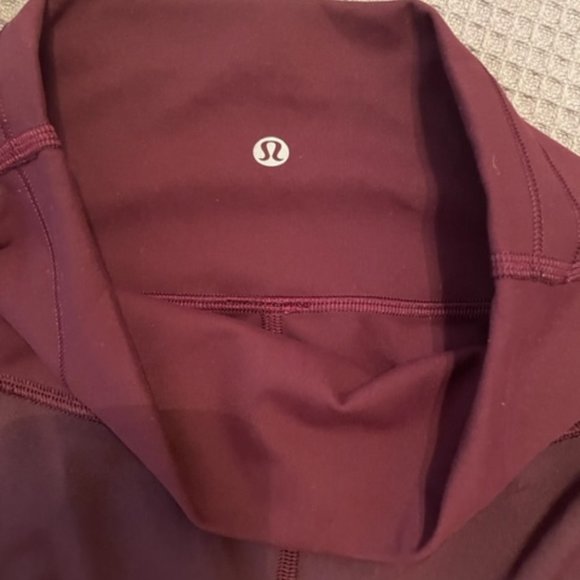 Lululemon Athletica Workout Yoga Pants Size 2 Plum Buttery Soft Fabric - Picture 4 of 4